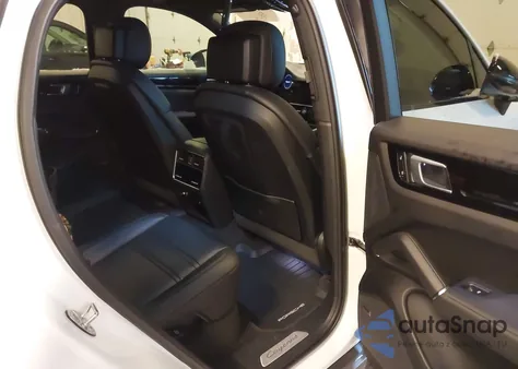 2022 Porsche Cayenne E-Hybrid/Platinum Edition Hybrid z USA, uszkodzony, nr VIN WP1BE2AY8NDA51190